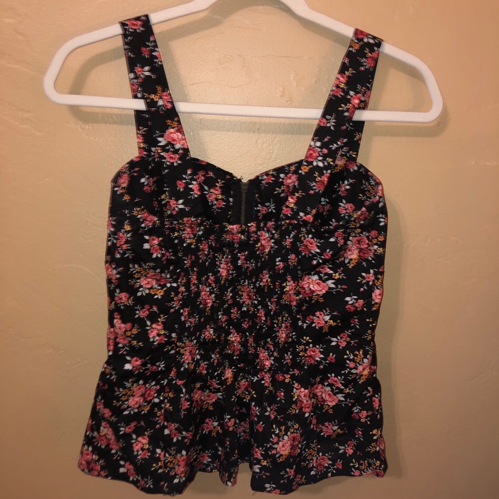 Bustier top🌸 - Picture 3 of 3